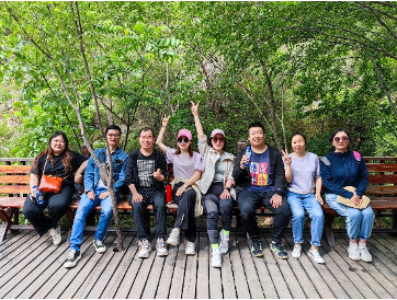 品源管理咨詢團隊暢享自然，體驗“給生活一趟投身自然的旅程”